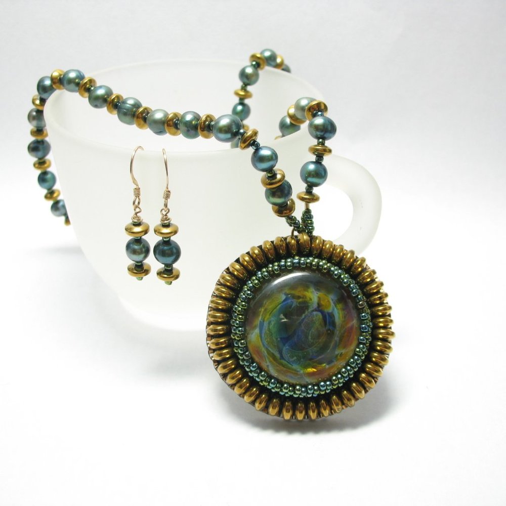 Boro Glass Cabochon and pearl necklace set